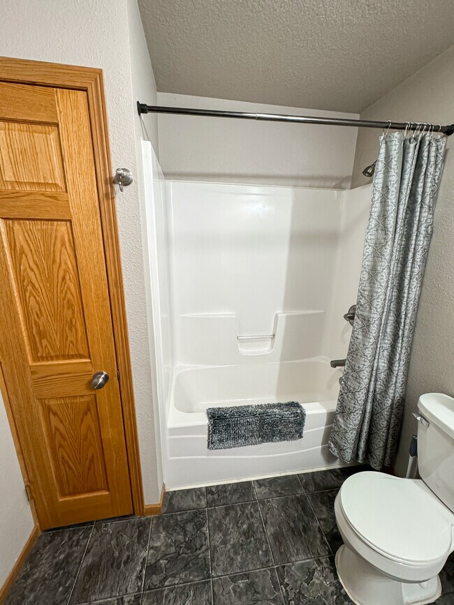 Building Photo - Theater Apartments Beulah