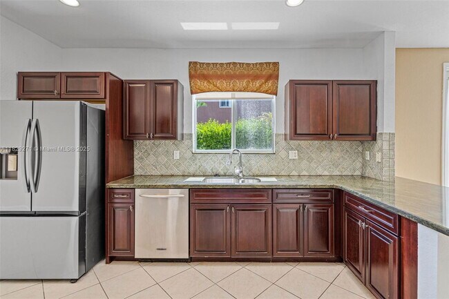 Building Photo - 20530 NW 12th Ct