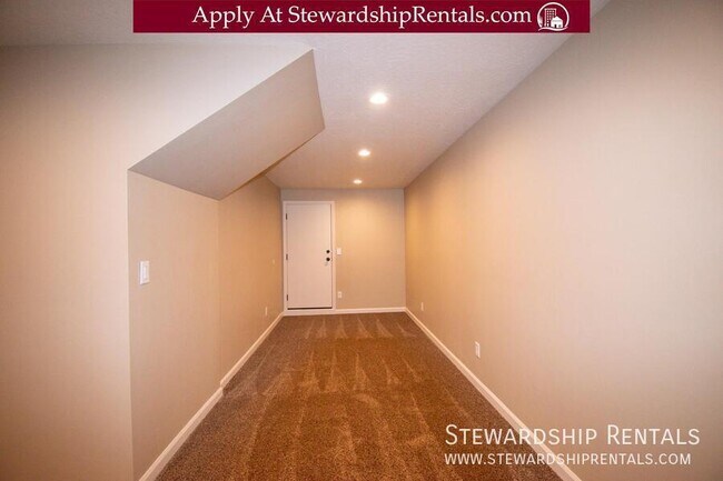 Building Photo - 1010 E 18th Ave