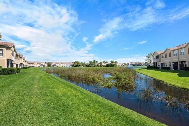 Building Photo - 3742 Parkridge Cir