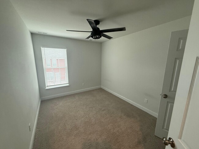 Building Photo - 6932 Leire Ln