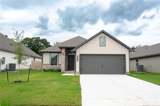Building Photo - 5689 Fox Blf Dr