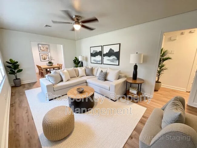 Building Photo - 703 Briarcliff Rd