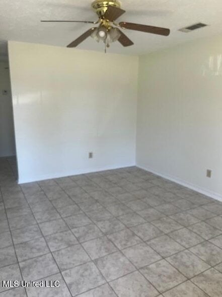 Building Photo - 1000 Lucas Ln