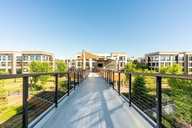 Building Photo - 7 Jessica Ln
