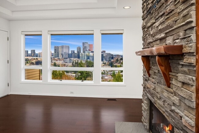 Building Photo - 9610 SE 7th St