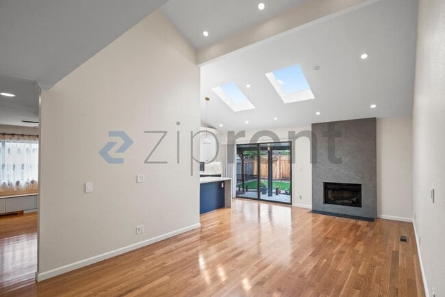 Building Photo - 4484 George Oaks Dr