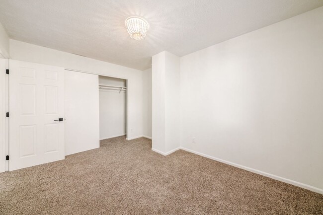 Building Photo - Fully Renovated Reynoldsburg Home