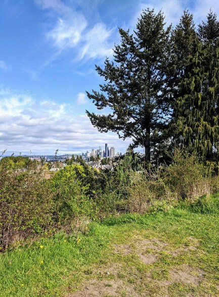 Building Photo - 2924 S Austin St