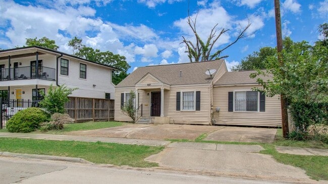 Building Photo - 4619 Orange St
