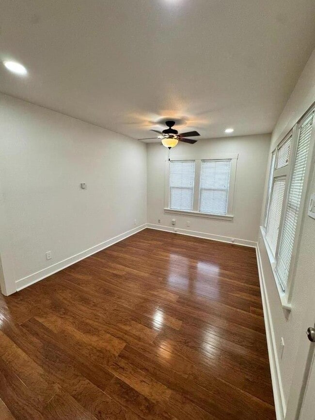 Building Photo - 961 S 7th St