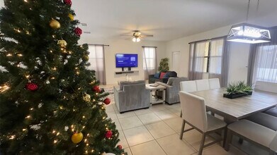 Building Photo - 9024 Shadow Mountain St