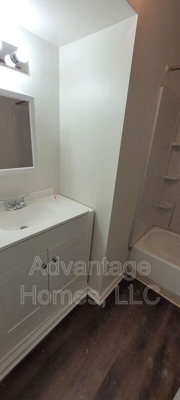 Building Photo - 832 N 70th St