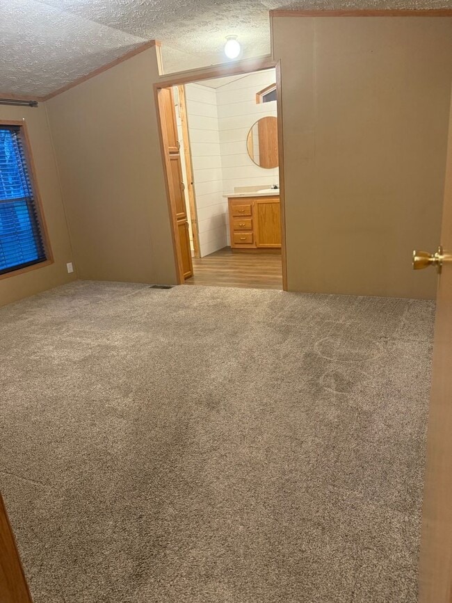 Building Photo - 808 N 8th St