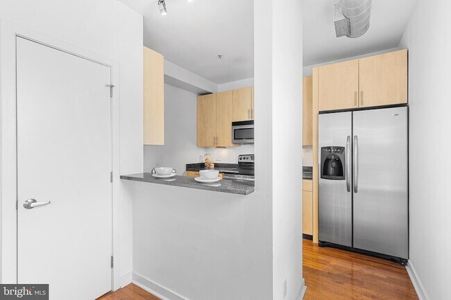 Building Photo - 712-16-716 N 2nd St
