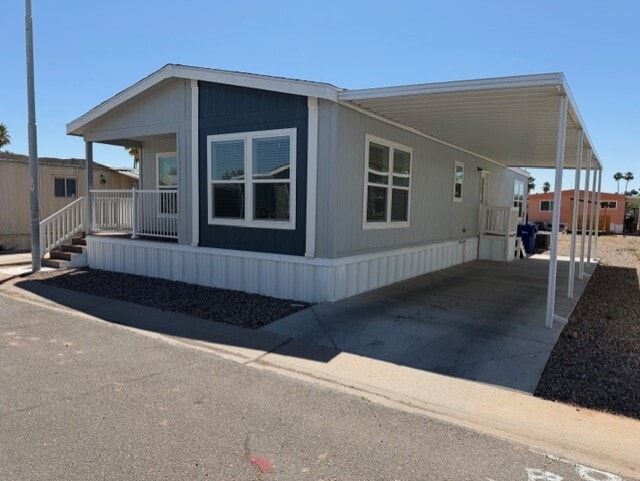 Building Photo - 2060 N Center St