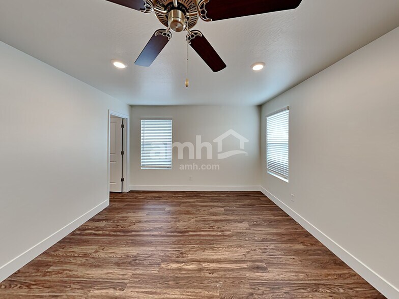 Building Photo - 23135 E Camacho Rd