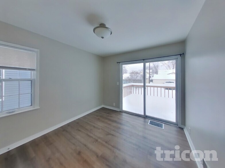 Building Photo - 3105 Georgia Ave S