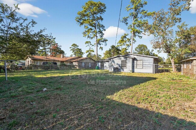 Building Photo - 24415 Lightwoods Dr