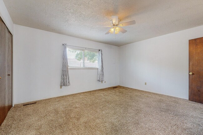Building Photo - 7309 Coulson Dr NE