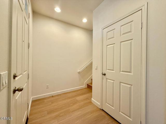Building Photo - 533 E Port Hueneme Rd