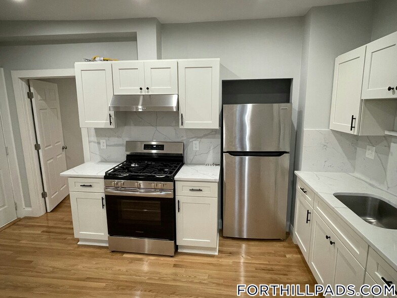 Building Photo - 1922 Columbus Ave