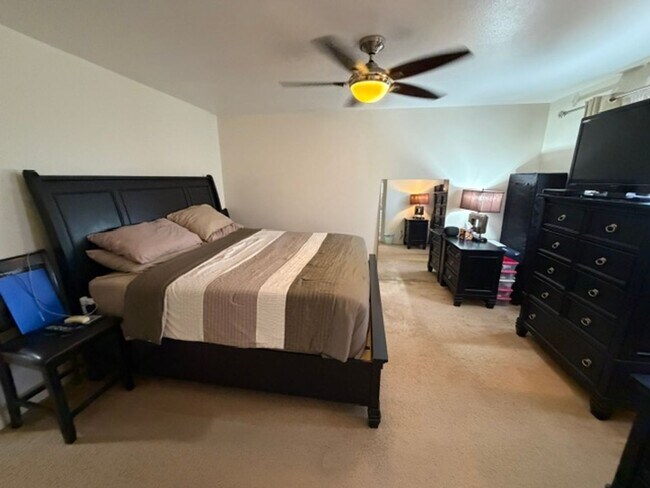 Building Photo - 3 bed 2.5 Bath 2 car garage/ Central AC/ Ewa Beach!