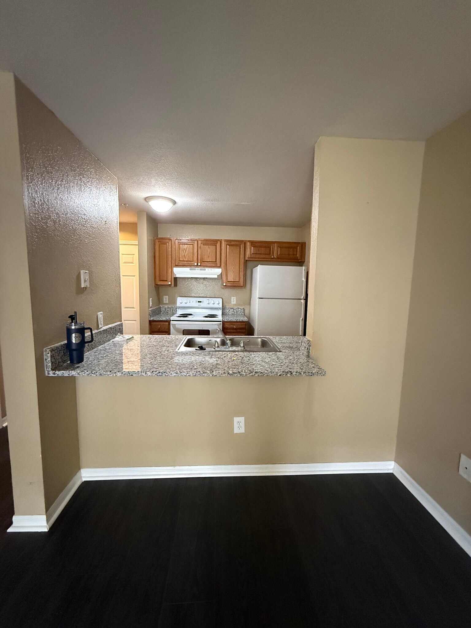 Building Photo - 8517 Island Breeze Ln