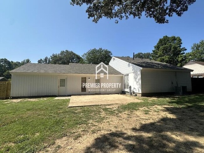 Building Photo - 5416 Fieldcrest Ave
