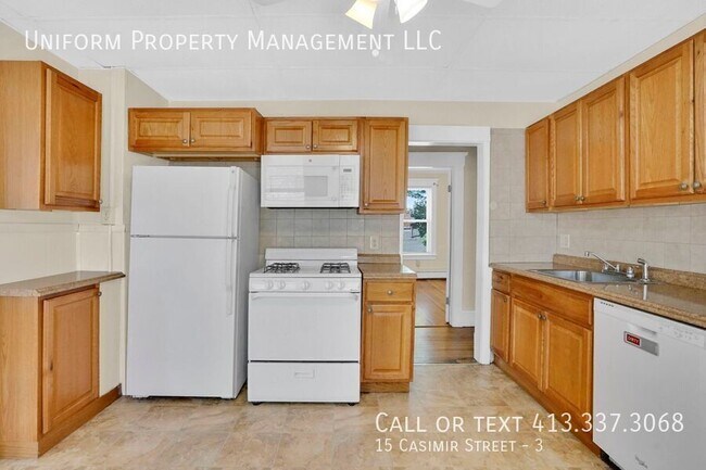 Building Photo - 15 Casimir St