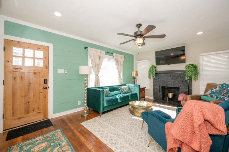 Building Photo - 611 W Houston St