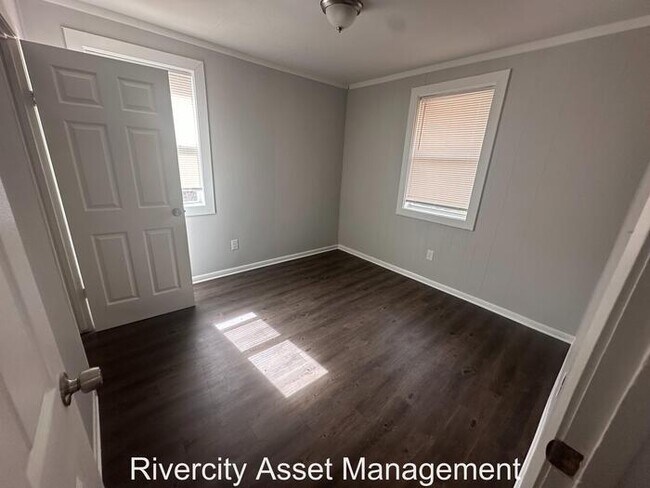 Building Photo - Adorable 2 bedroom, 1 bath Home!!!! Section 8 Welcomed!!!!!