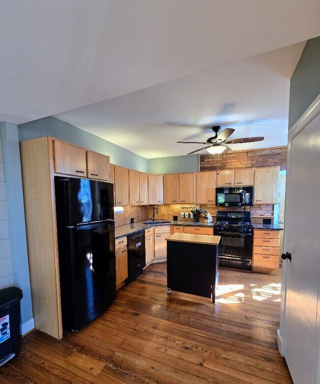 Building Photo - 239 S Collington Ave