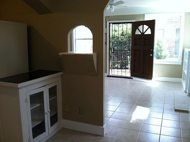 Building Photo - 5344 Leeland St