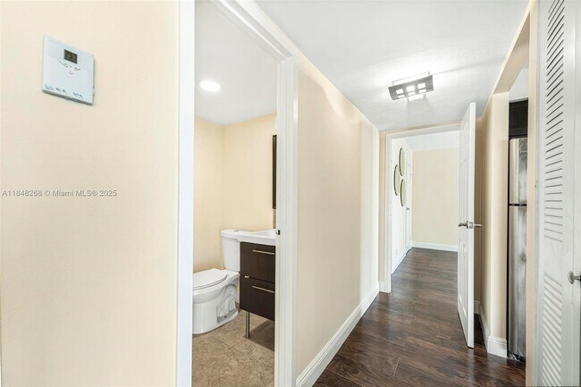 Building Photo - 501 Three Islands Boulevard