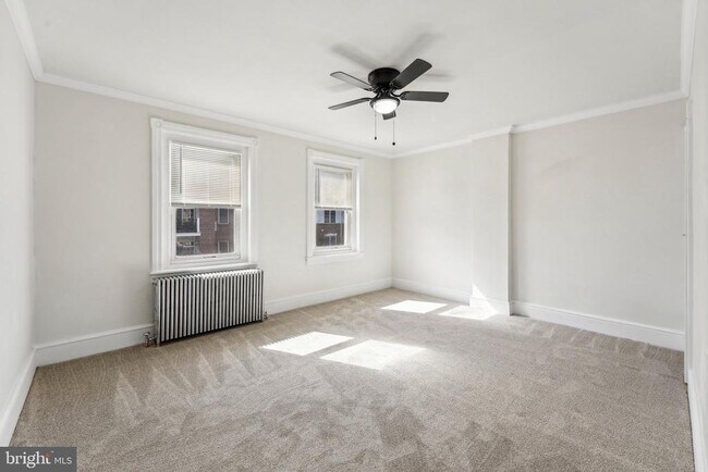 Building Photo - 309 W Elm St