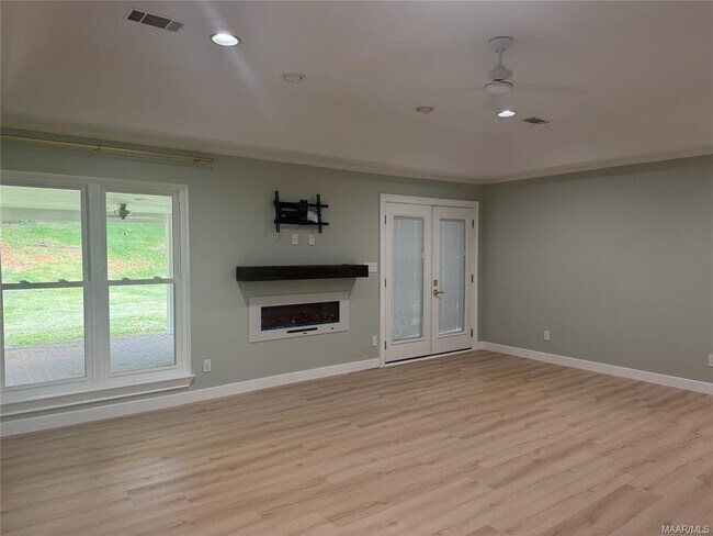 Building Photo - 810 Carter Rd