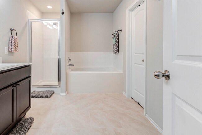 Building Photo - 23810 Rivage Ridge Dr