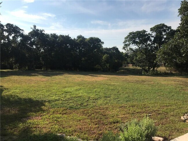Building Photo - 420 Hanover Ct