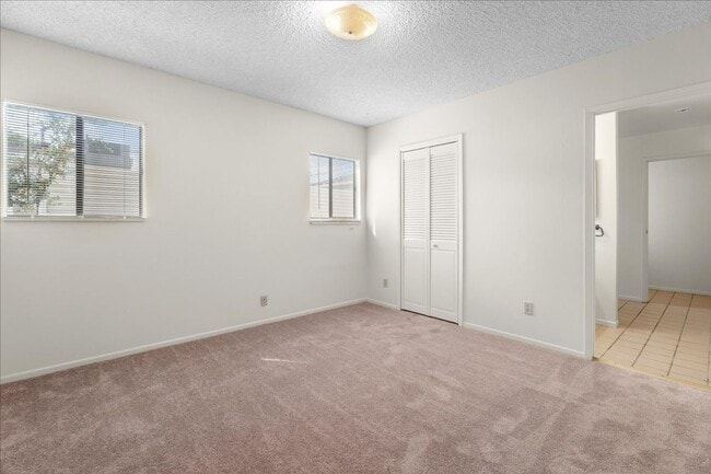 Building Photo - Charming Alhambra Traditional with Bonus R...