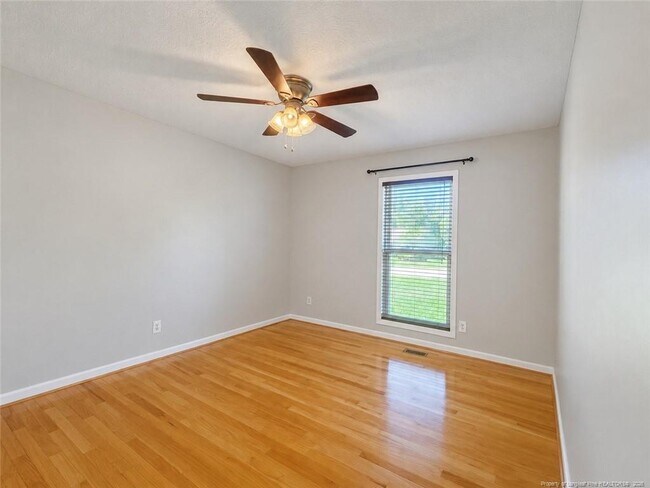 Building Photo - 1228 Bromley Dr