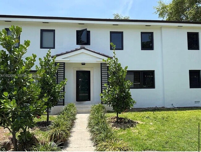 Primary Photo - 430 Malaga Ave