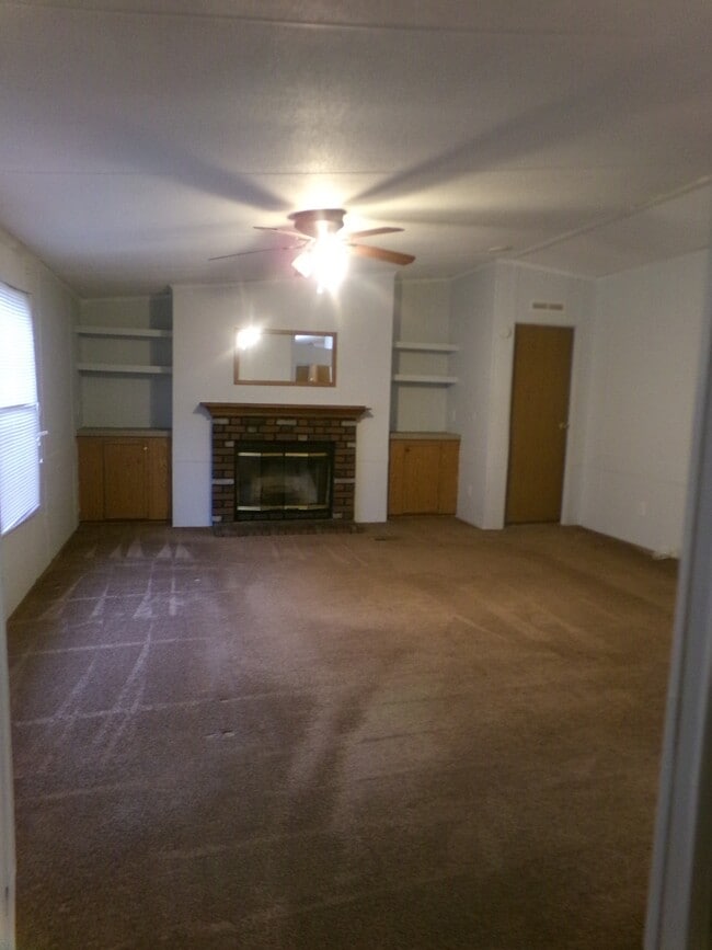 Building Photo - 806 Hwy 57