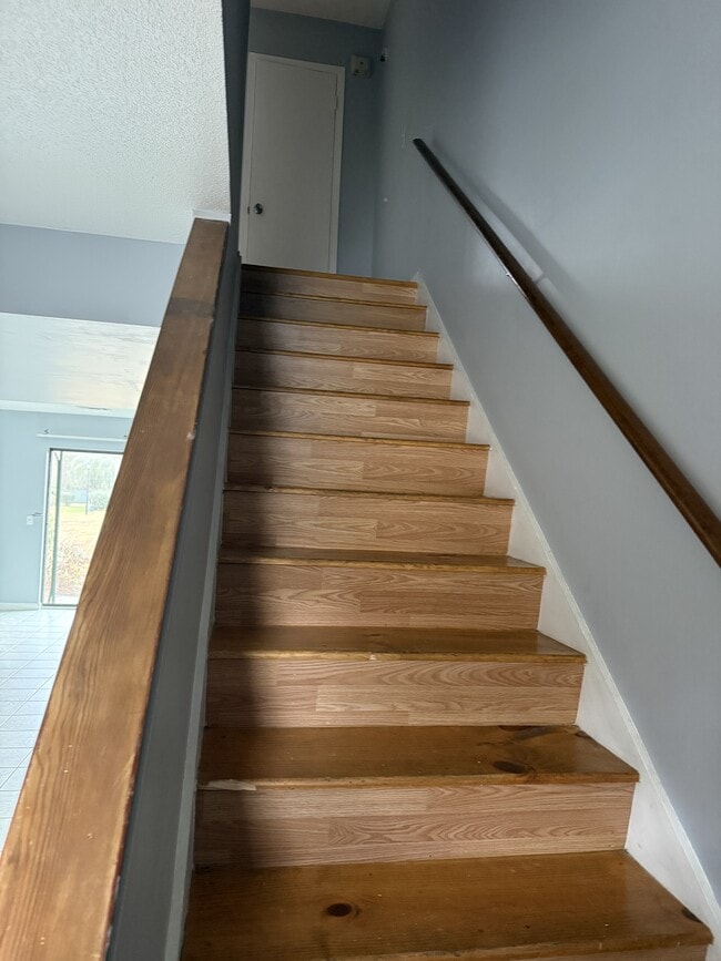 Building Photo - 901 Olmstead Dr