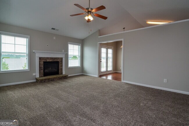 Building Photo - 3896 Pine Village Pl