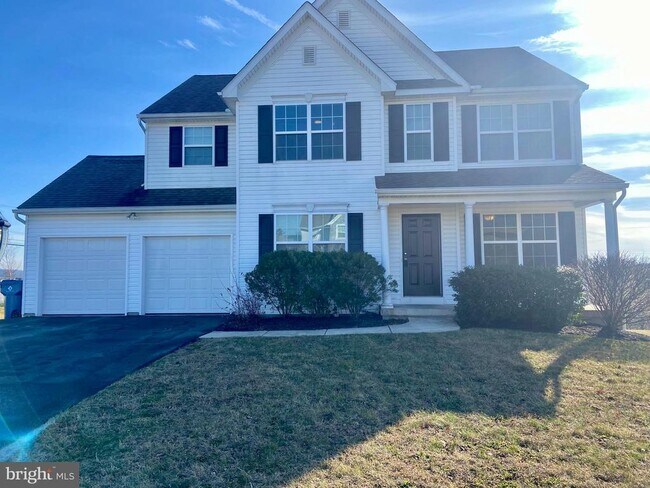 Building Photo - 27 E Imperial Dr