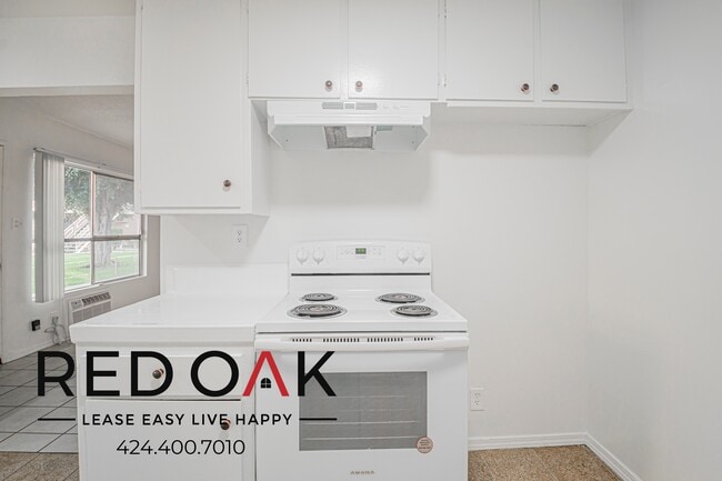 Building Photo - 9254 Palm St