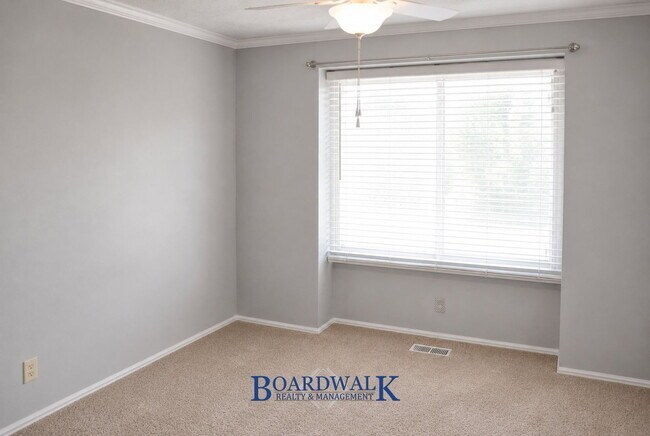 Building Photo - 5072 W 6600 S