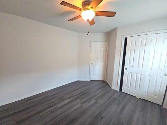 Building Photo - 3103 Thicket Path Way