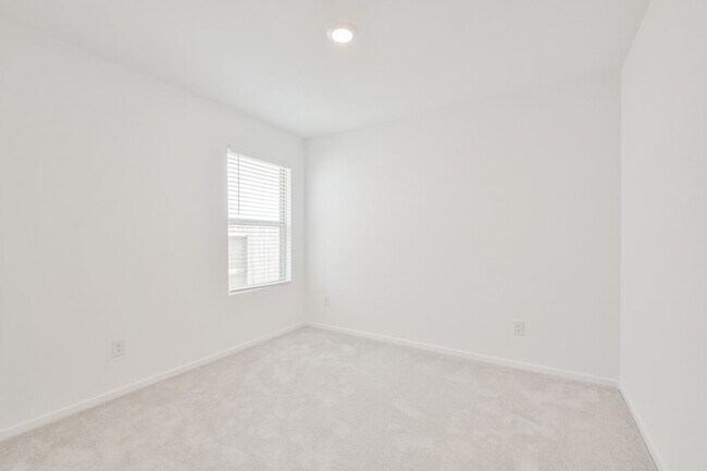 Building Photo - 18562 Cepagatti Dr